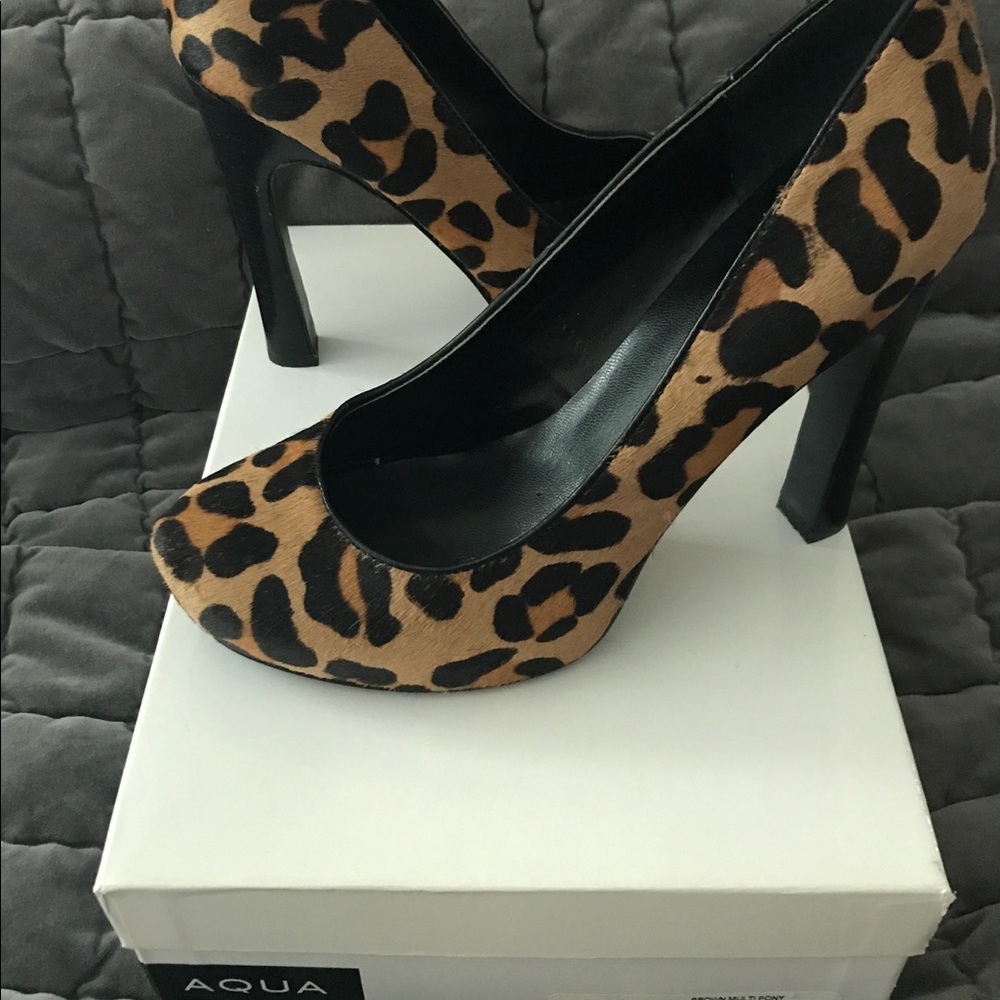 Aqua by Bloomingdales Leopard Heels EUC